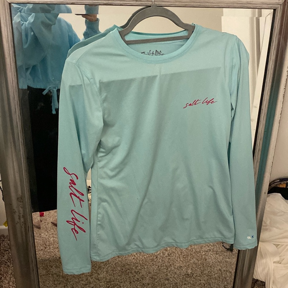 Salt life fishing shirt Size S